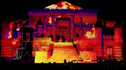 photo Pour célébrer le 14 Juillet, le mapping c'est hipe, Qolniqo est forcément sur le coup !